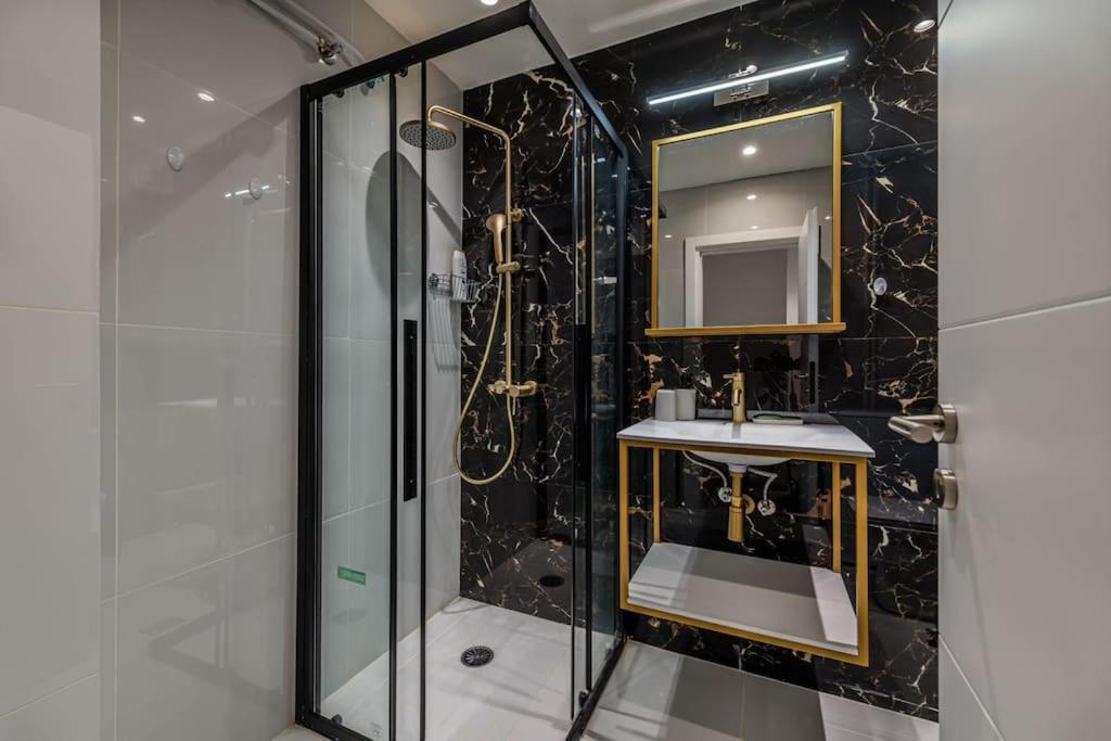 Downtown Cozy Luxury Nest Apartment Athens